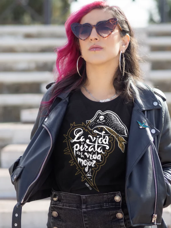 Camiseta "vida pirata"