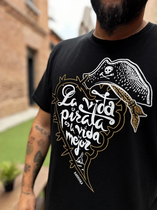 Camiseta "vida pirata"